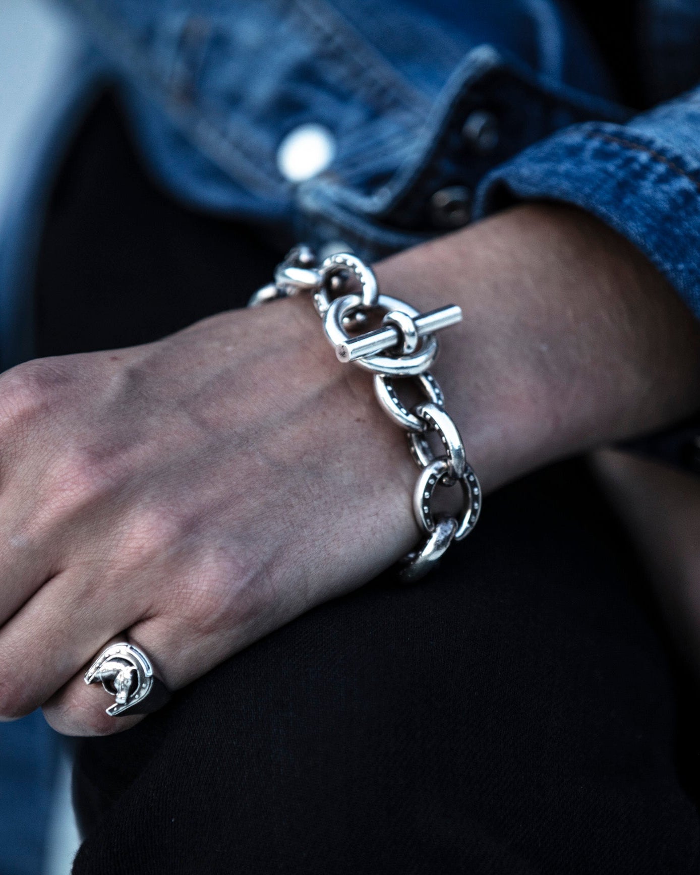 HORSESHOE BRACELET -LARGE-