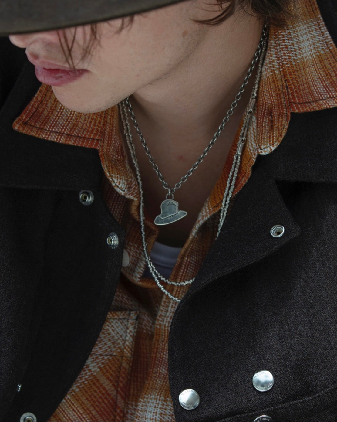 HAT CHAIN NECKLACE