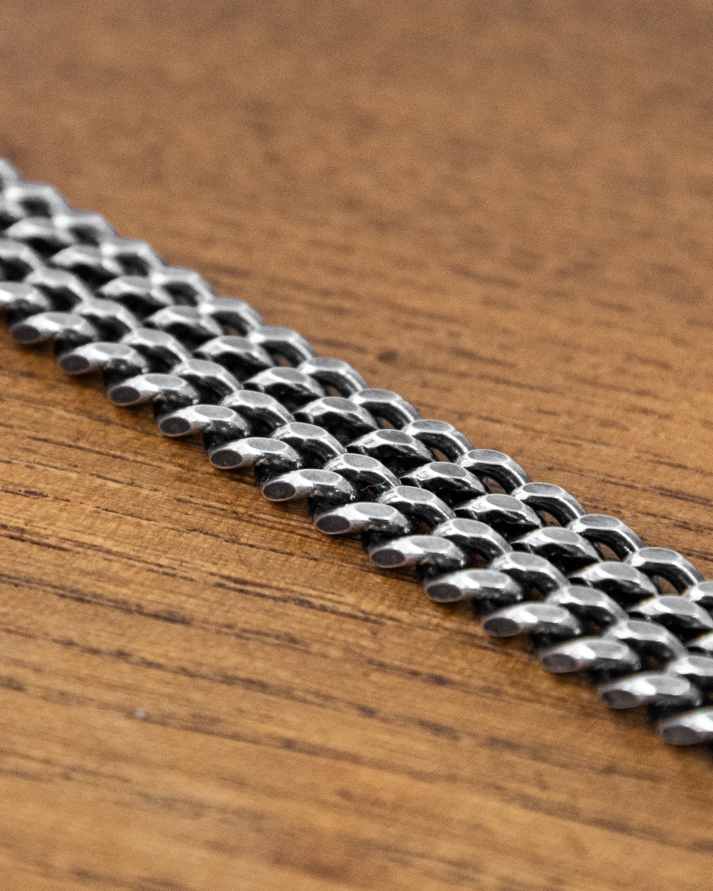 W CLIP CHAIN NECKLACE