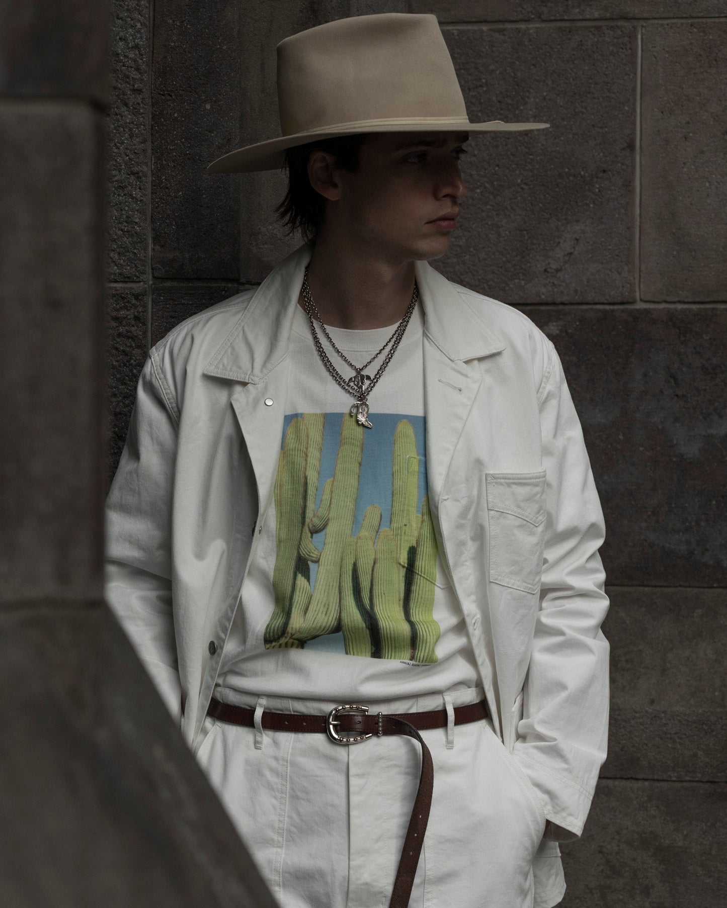 DOUBLE SIDED HORSESHOE LONG BELT -COW HIDE-