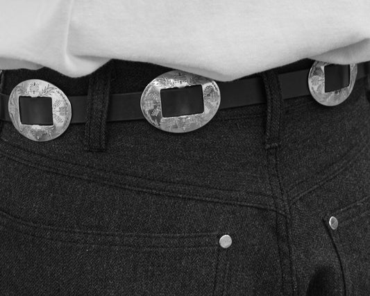 WESTERN OVAL BUCKLE CONCHO LONG BELT -COW HIDE-