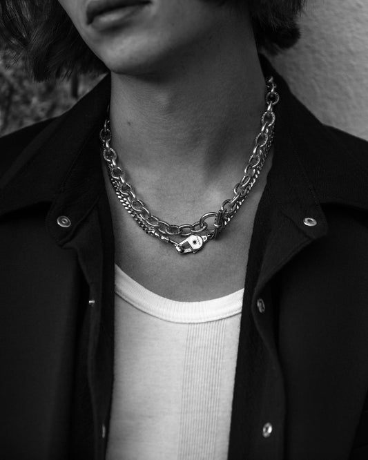 W CLIP CHAIN NECKLACE