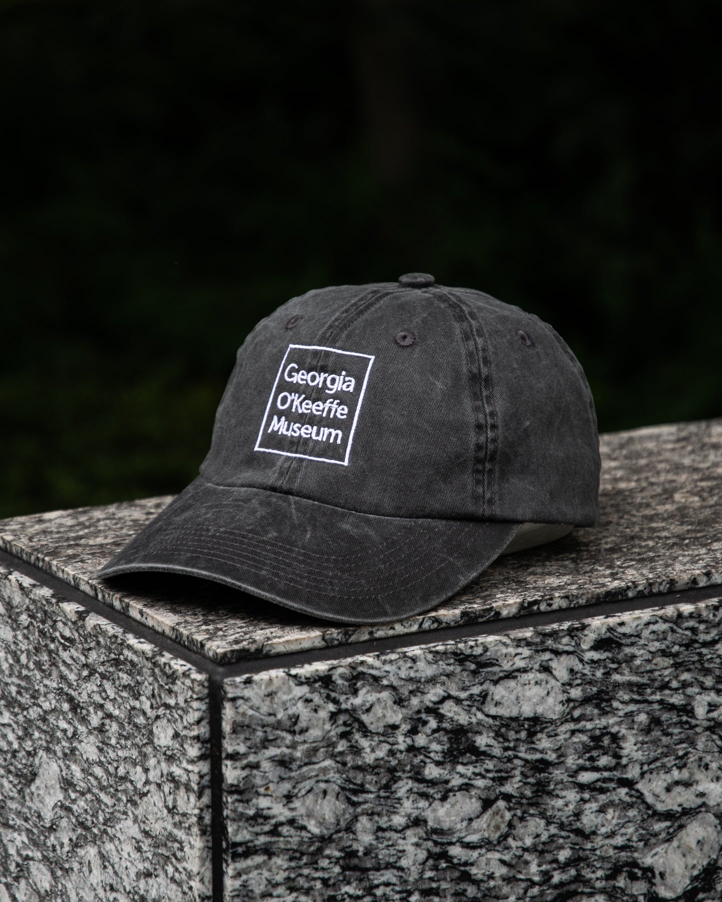 Georgia O'Keeffe / EMBROIDERED MUSEUM BALL CAP