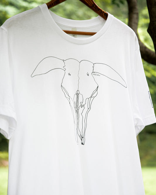 Georgia O'Keeffe / SKULL SHIRT