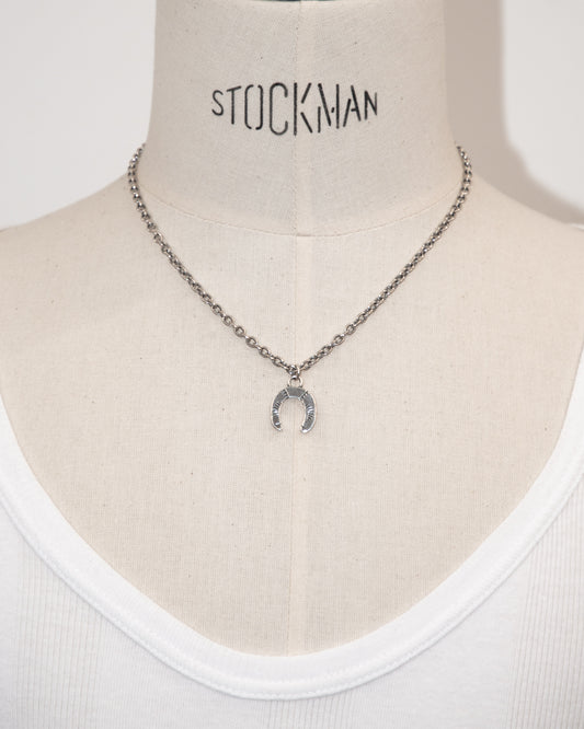 HORSESHOE CHAIN NECKLACE