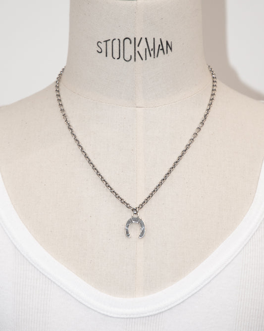 HORSESHOE CHAIN NECKLACE
