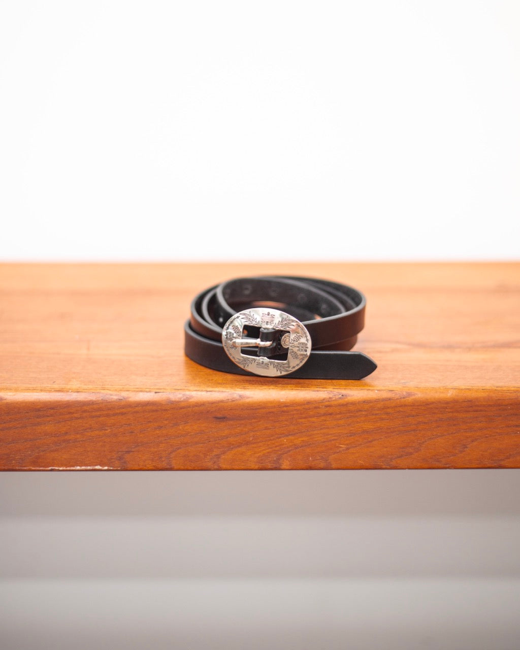 WESTERN OVAL LONG BELT -COW HIDE-