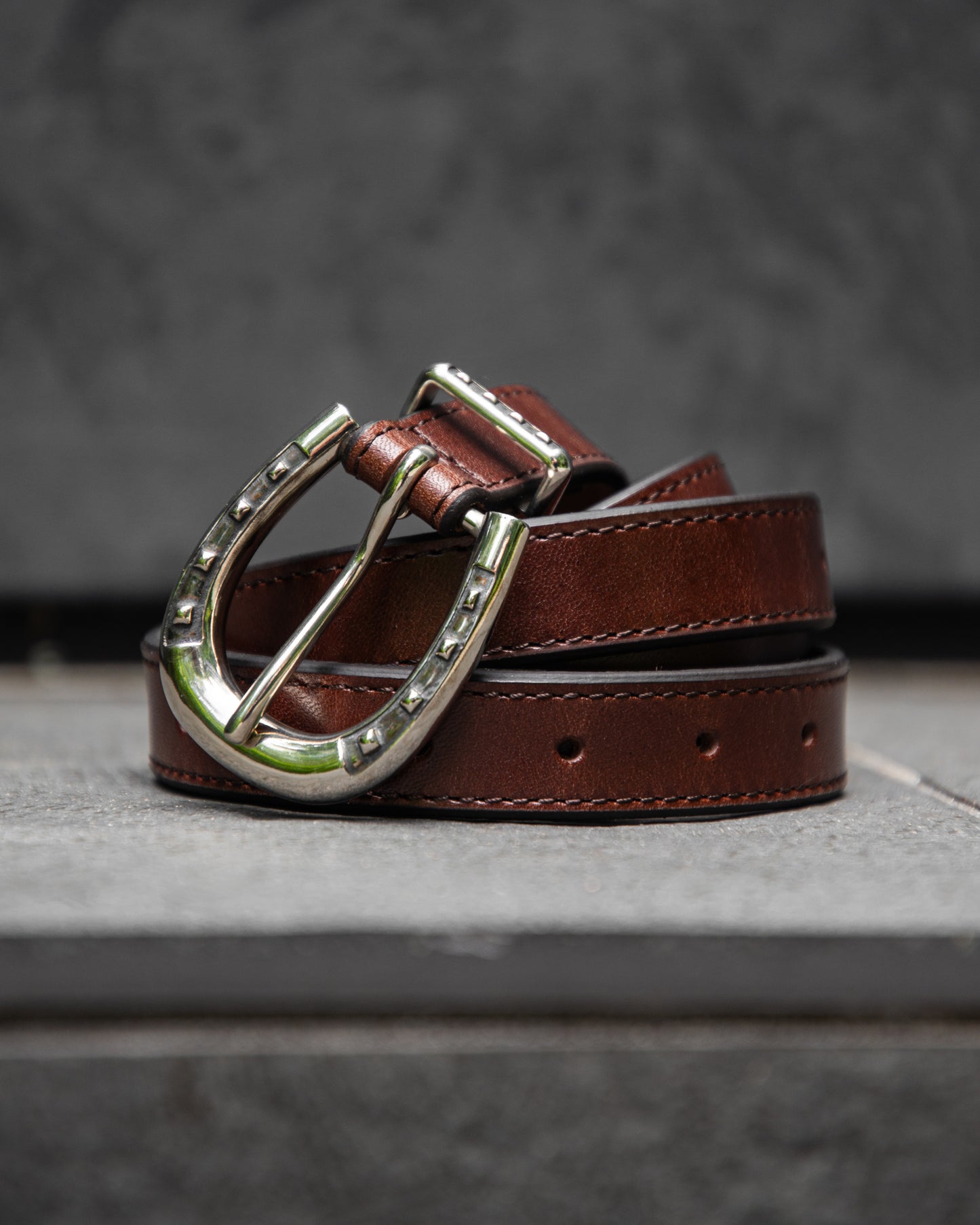 DOUBLE SIDED HORSESHOE LONG BELT  -COW HIDE-